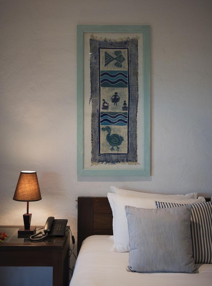 Hotel D'anse Boileau & Restaurant Chez Plume