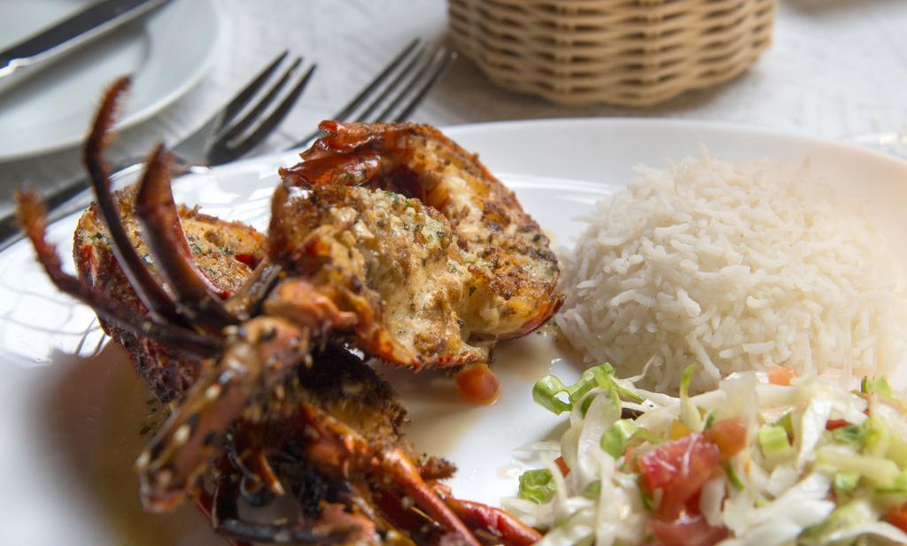 D'anse Boileau & Restaurant Chez Plume 4*