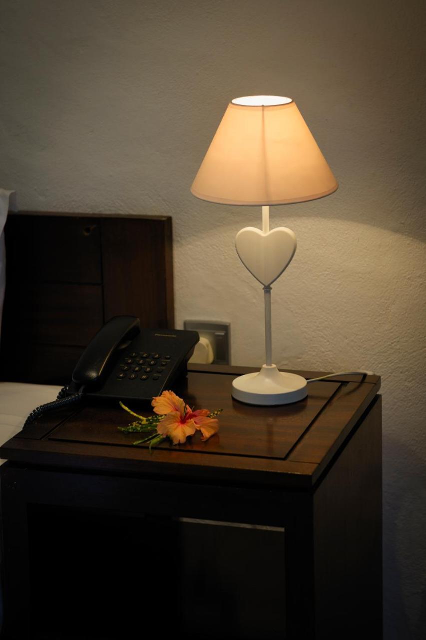 Hotel D'anse Boileau & Restaurant Chez Plume 4*