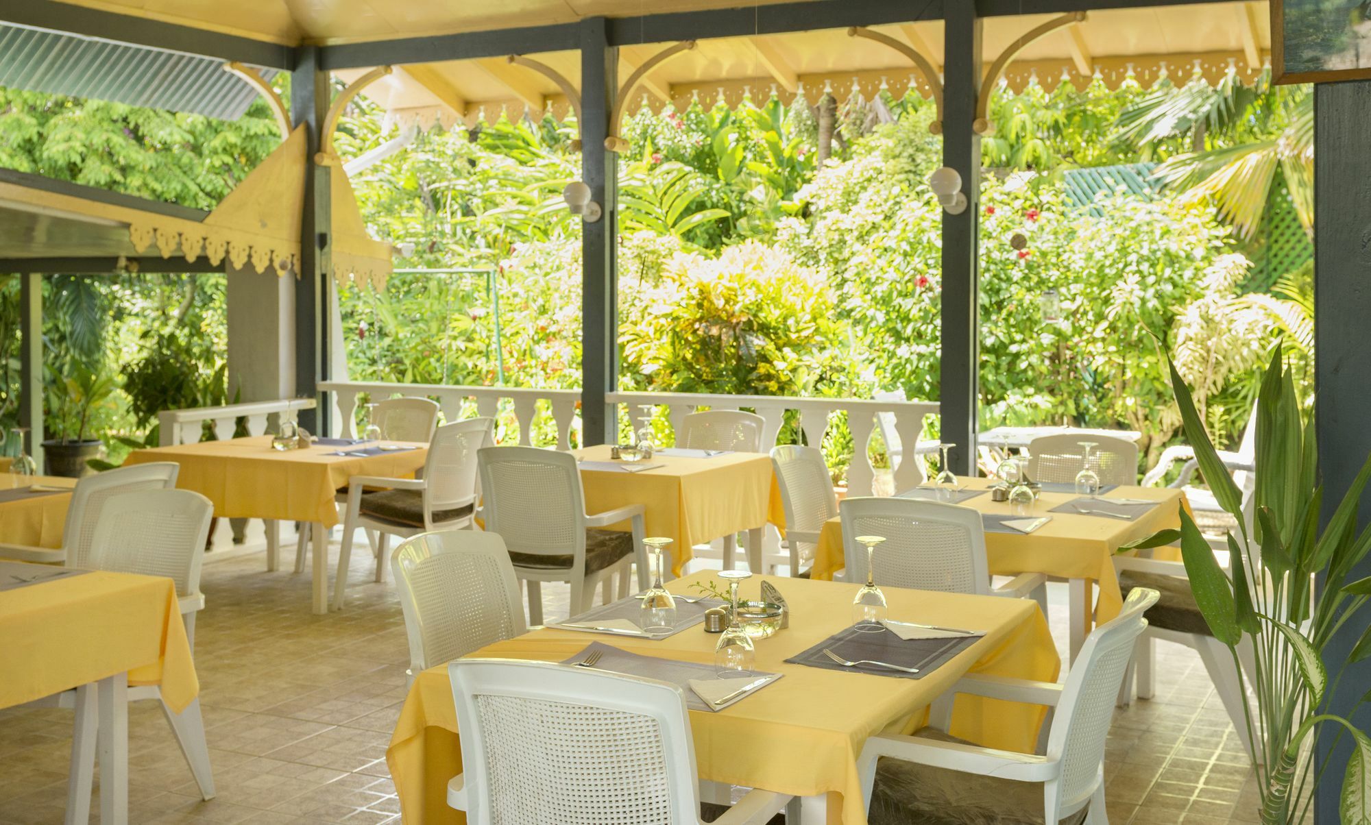 Hotel D'anse Boileau & Restaurant Chez Plume